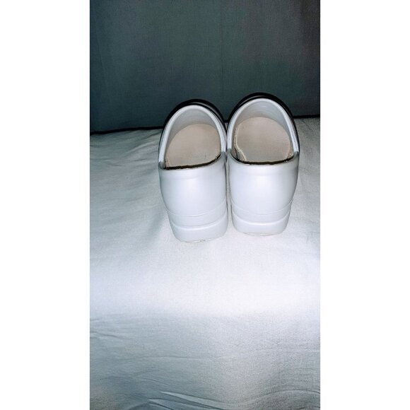 clogs - Picture 4 of 9